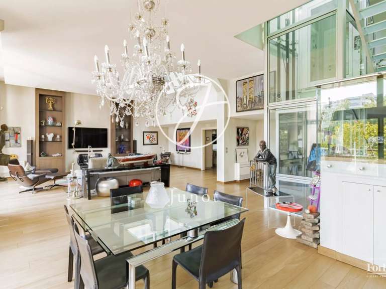 Maison Levallois-Perret - 3 chambres - 665m²