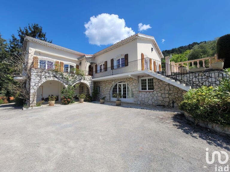 House, villa and property for Sale Levens BellesPierres