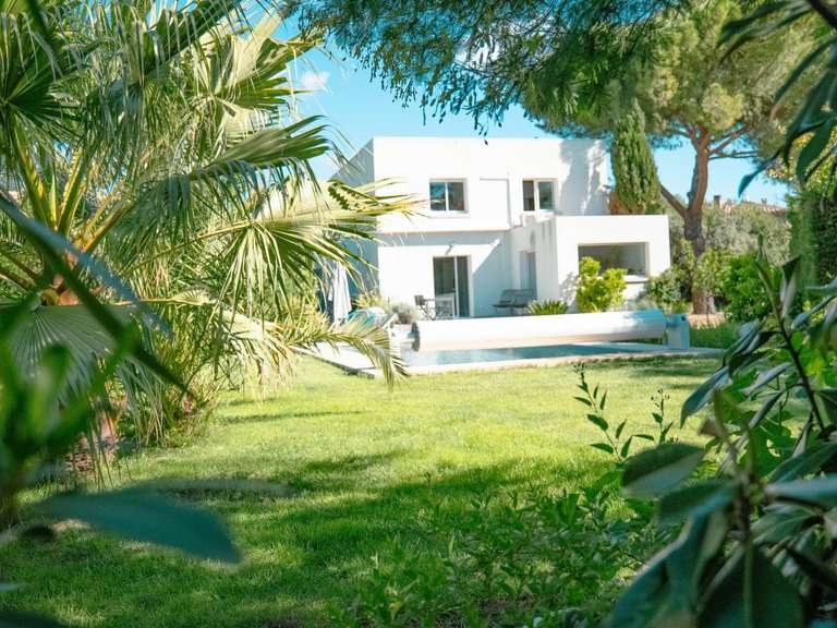Maison Lézignan-la-Cèbe - 182m²