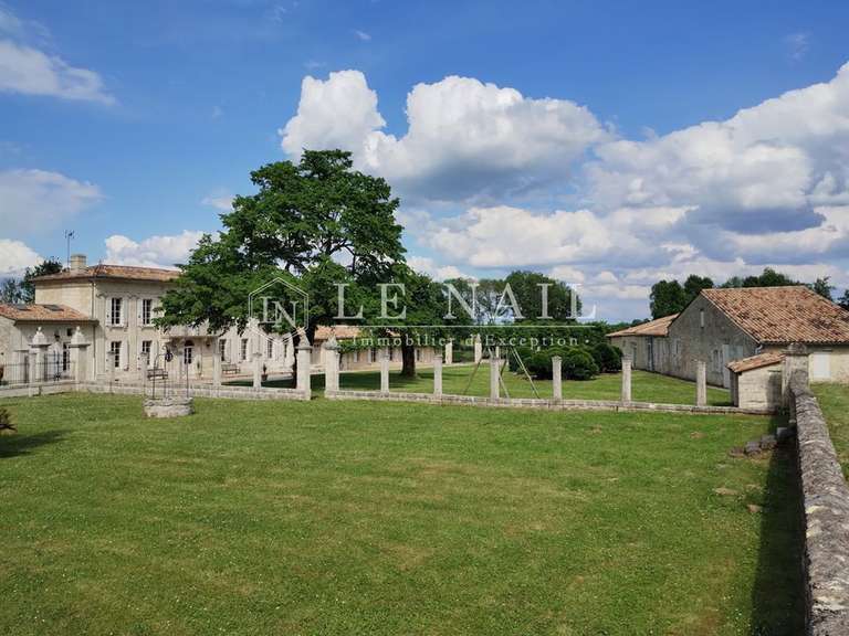 Maison Libourne - 9 chambres - 371m²