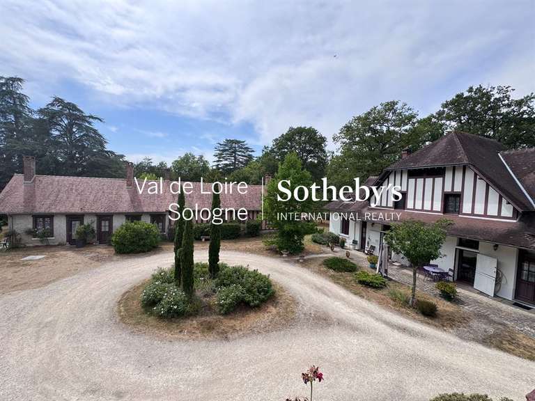 Maison Ligny-le-Ribault - 14 chambres - 644m²