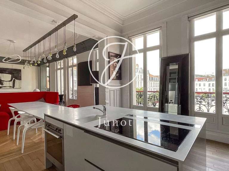 Appartement Lille - 4 chambres - 233m²