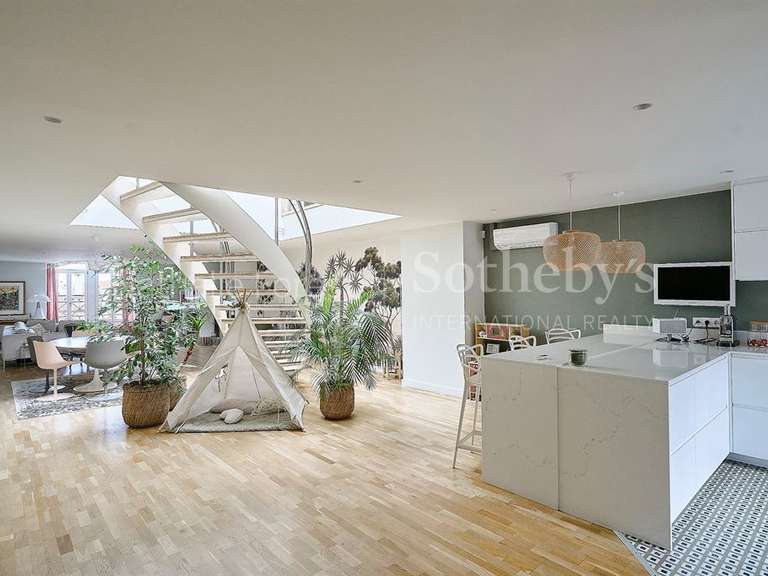 Apartment Lille - 3 bedrooms - 218m²