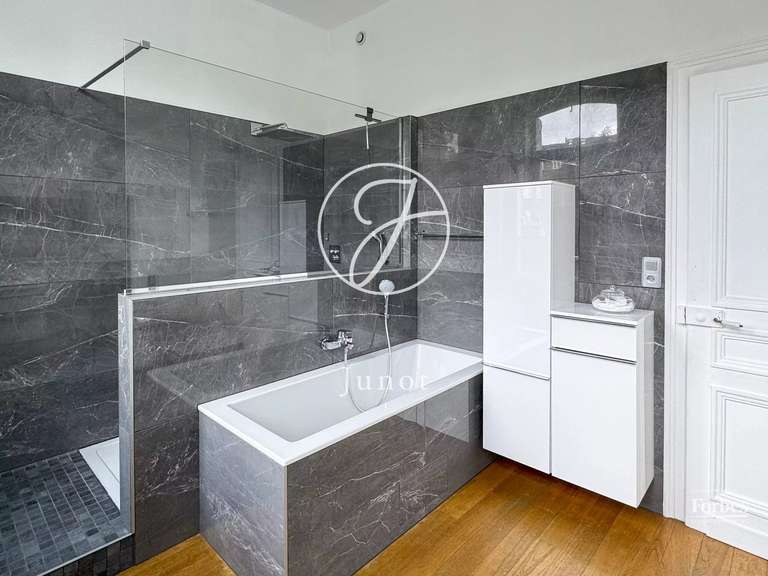 Maison Lille - 5 chambres - 231m²