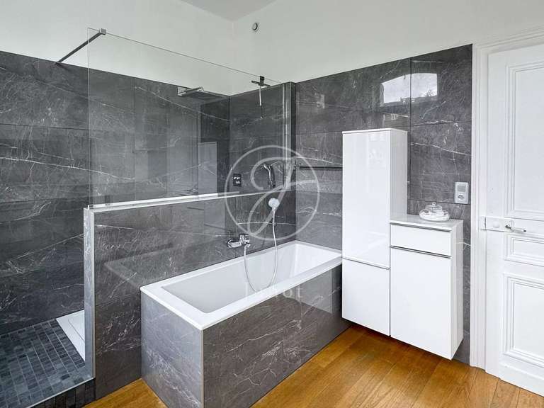 Maison Lille - 5 chambres - 231m²