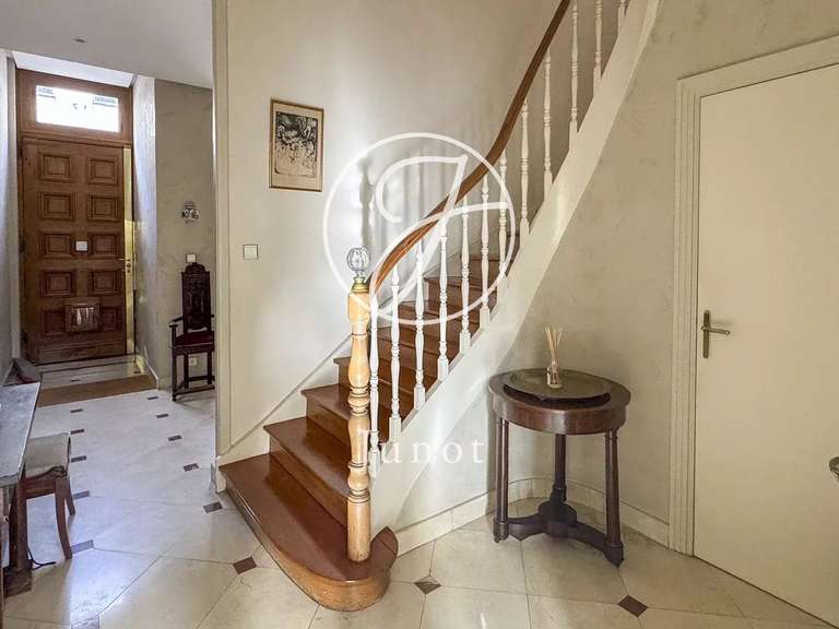 Maison Lille - 7 chambres - 2224m²