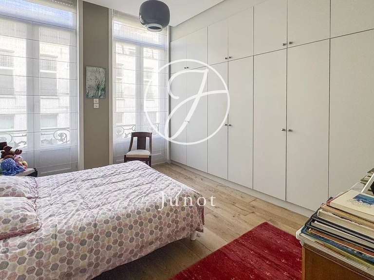 Maison Lille - 7 chambres - 2224m²