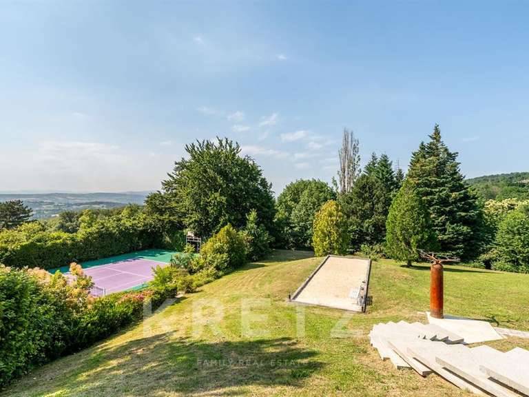 House Limonest - 6 bedrooms - 438m²