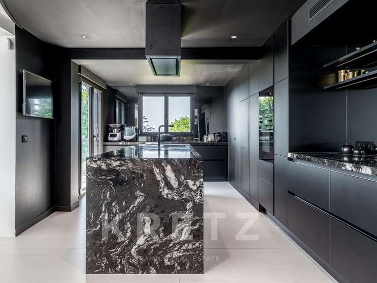 House Limonest - 6 bedrooms - 438m²