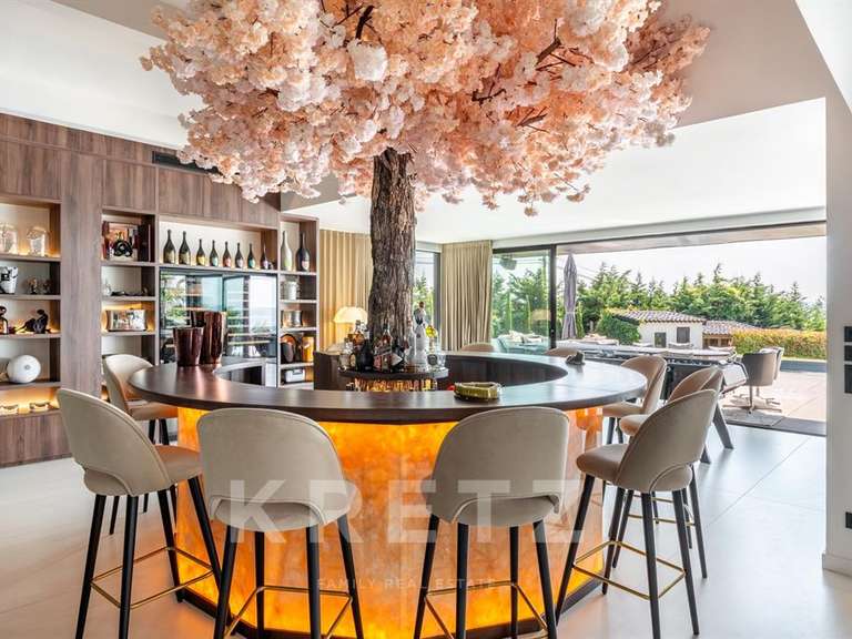 House Limonest - 6 bedrooms - 438m²