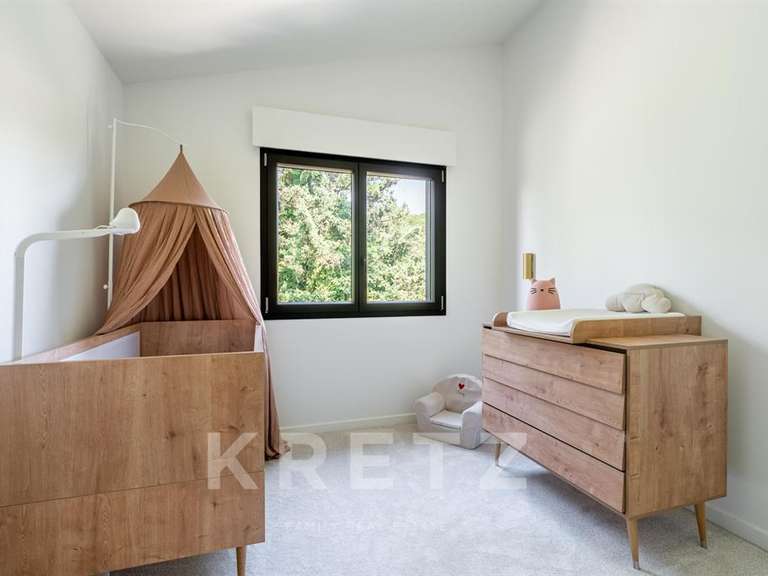 House Limonest - 6 bedrooms - 438m²