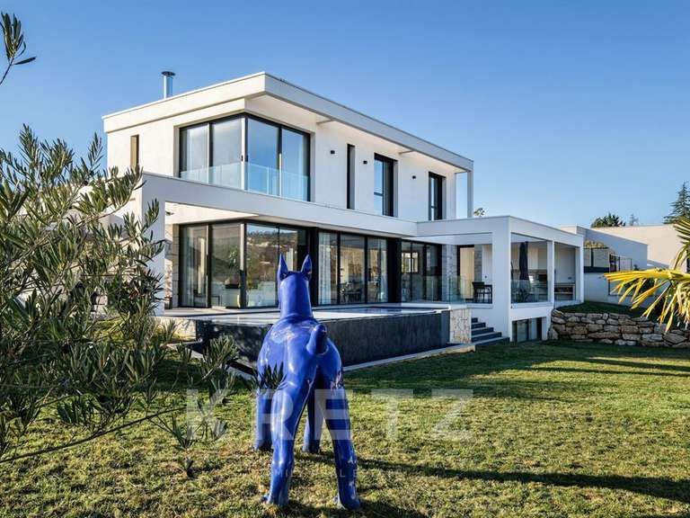 House Limonest - 4 bedrooms - 275m²