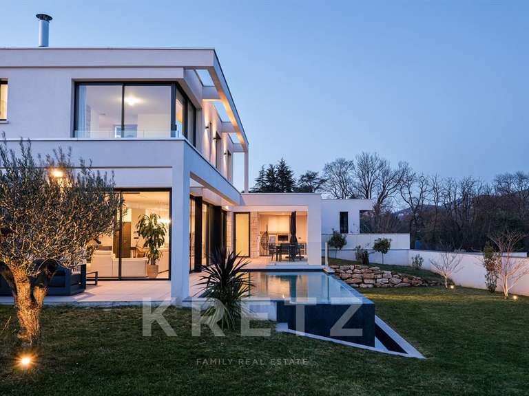 House Limonest - 4 bedrooms - 275m²