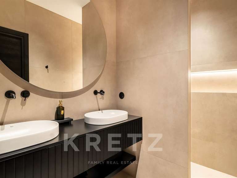 Maison Limonest - 5 chambres - 200m²