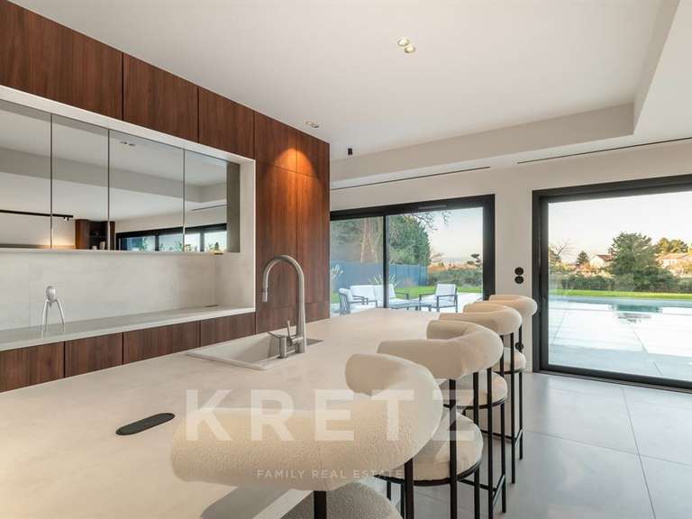 Maison Limonest - 5 chambres - 200m²