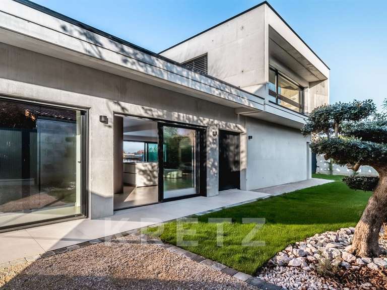 Maison Limonest - 5 chambres - 200m²