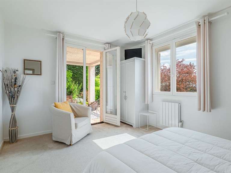 Maison Limonest - 6 chambres - 212m²