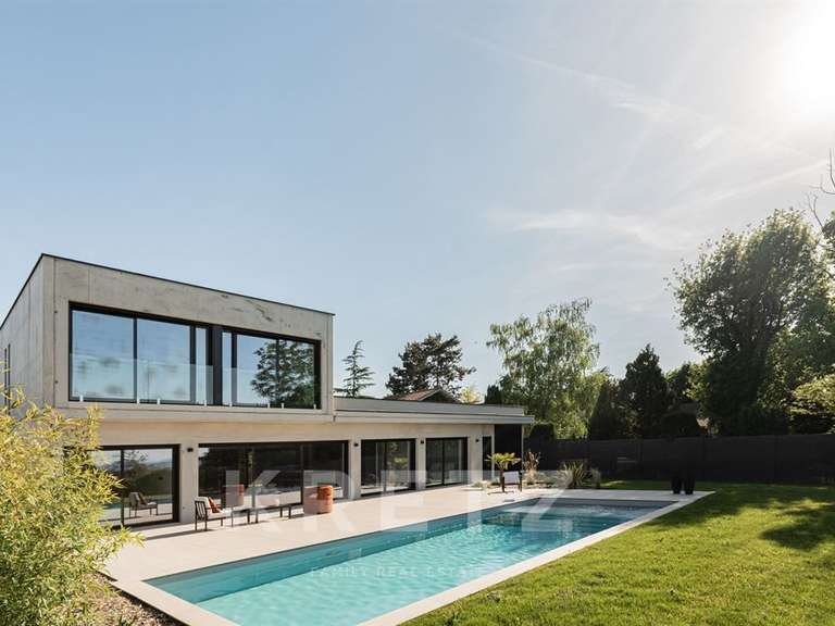 Maison Limonest - 5 chambres - 200m²