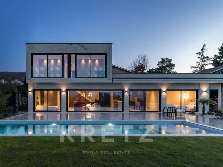 Maison Limonest - 5 chambres - 200m²