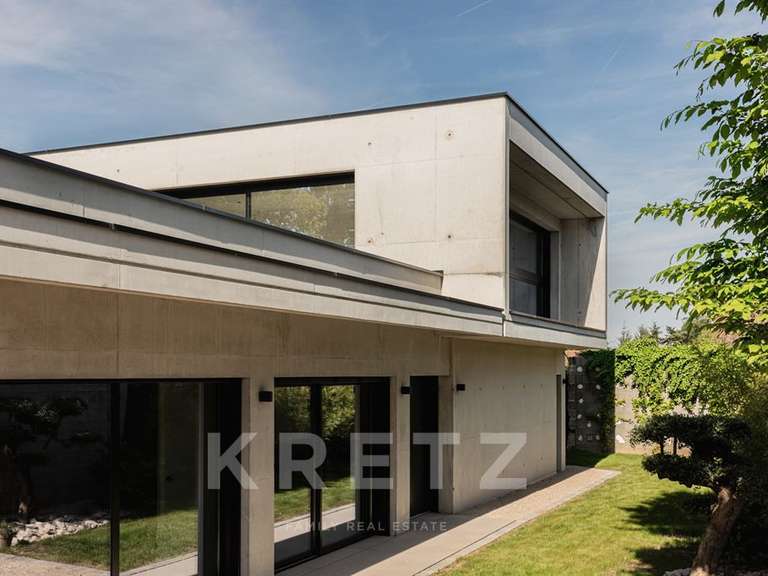 Maison Limonest - 5 chambres - 200m²