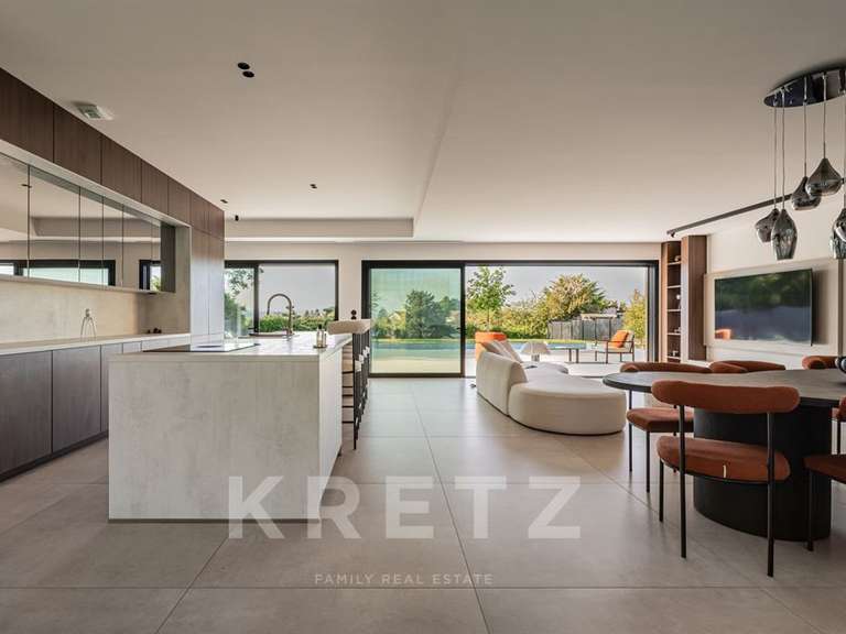Maison Limonest - 5 chambres - 200m²