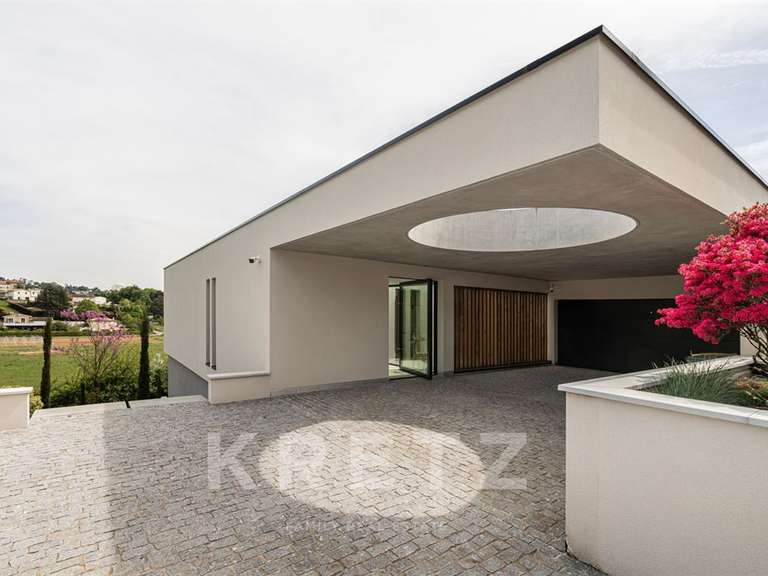 Maison Limonest - 5 chambres - 365m²