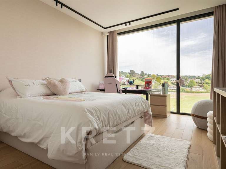 House Limonest - 5 bedrooms - 365m²