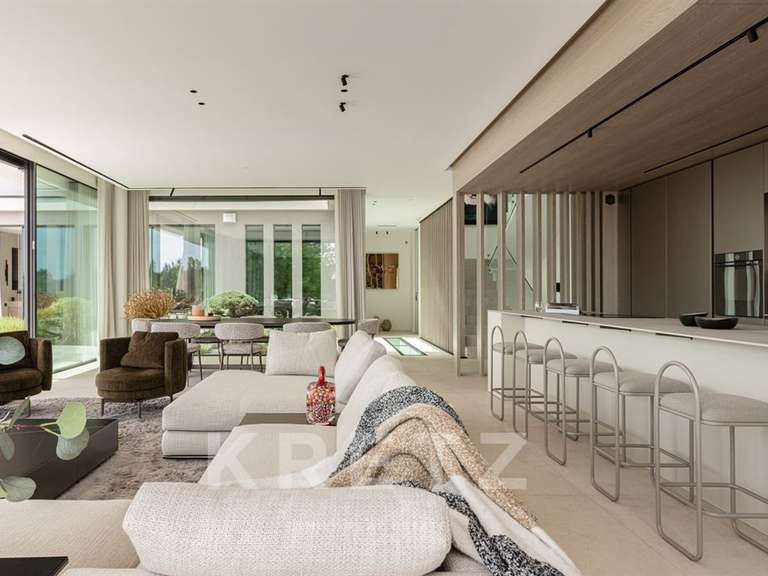 Maison Limonest - 5 chambres - 365m²