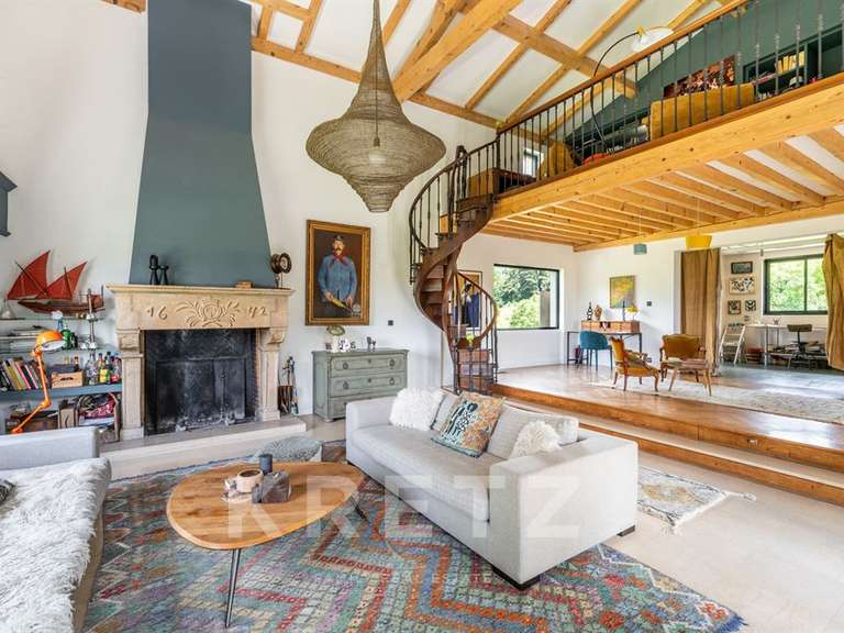 Maison Limonest - 5 chambres - 436m²