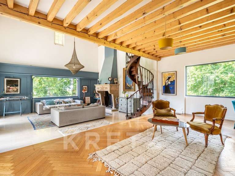 Maison Limonest - 5 chambres - 436m²