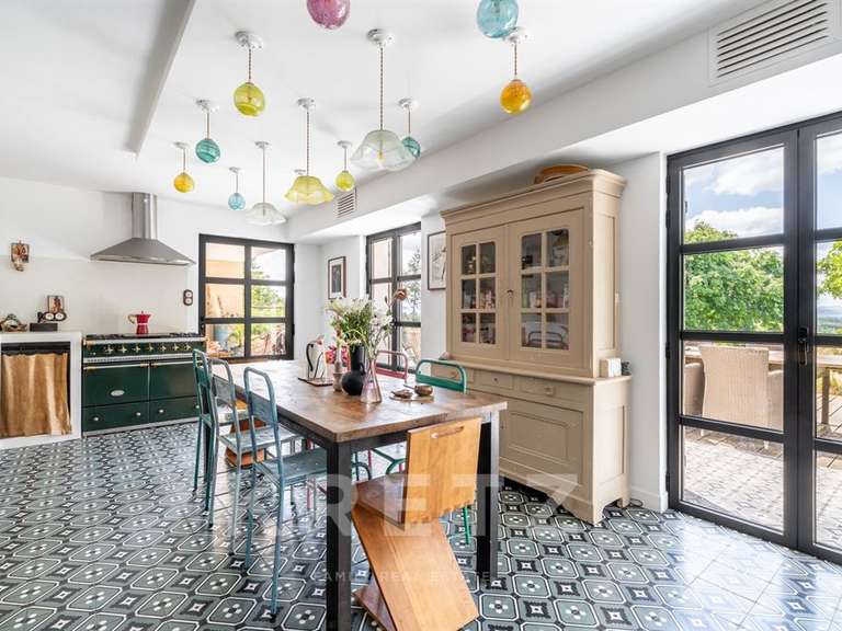 Maison Limonest - 5 chambres - 436m²