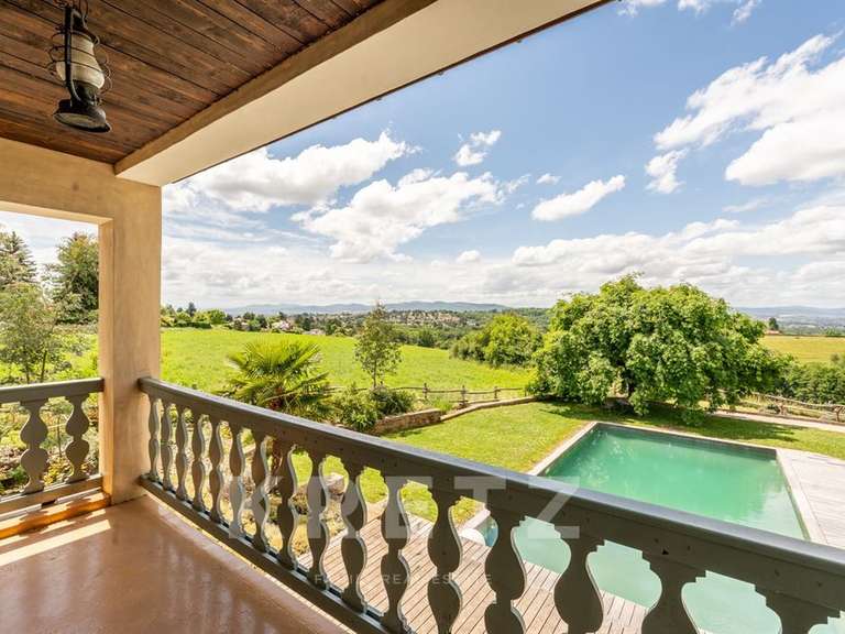 Maison Limonest - 5 chambres - 436m²