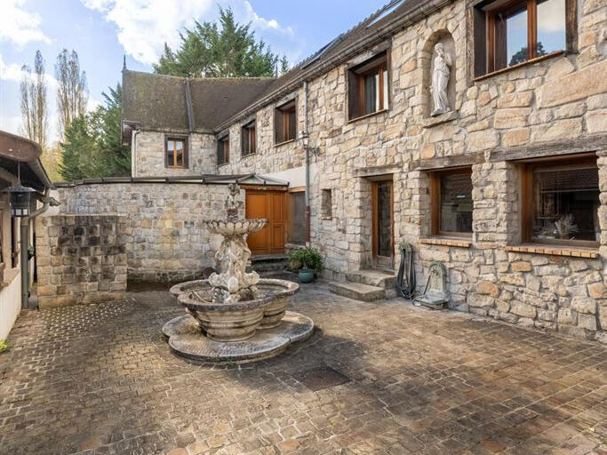 House Linas - 6 bedrooms - 971m²