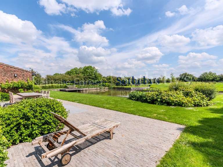 Maison Linselles - 691m²