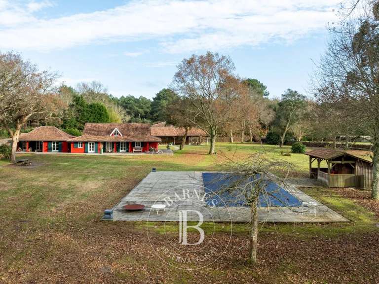 Maison Linxe - 8 chambres - 390m²