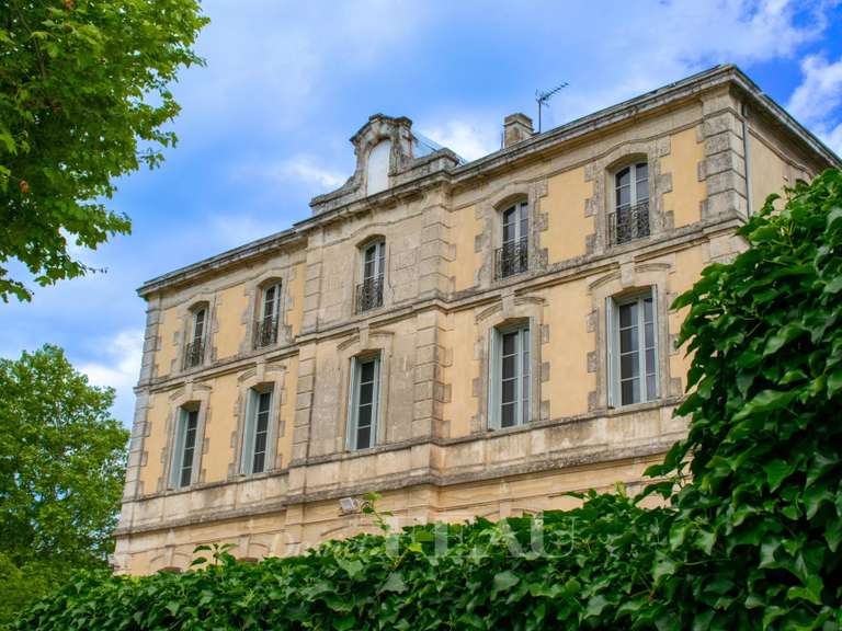 Domaine viticole Lirac - 10 chambres - 2766m²