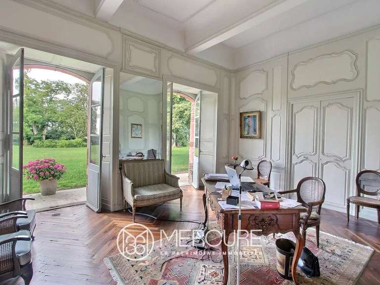 Castle Lissac - 12 bedrooms - 640m²