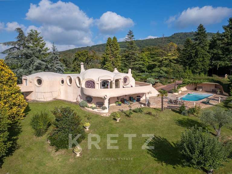 Maison Lissieu - 5 chambres - 220m²