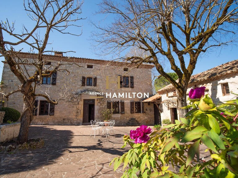 Maison Livers-Cazelles - 3 chambres - 285m²
