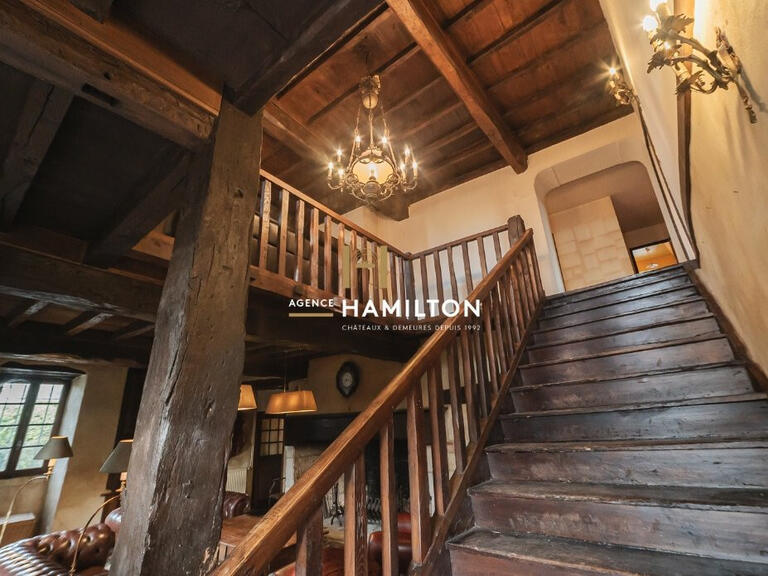 Maison Livers-Cazelles - 3 chambres - 285m²