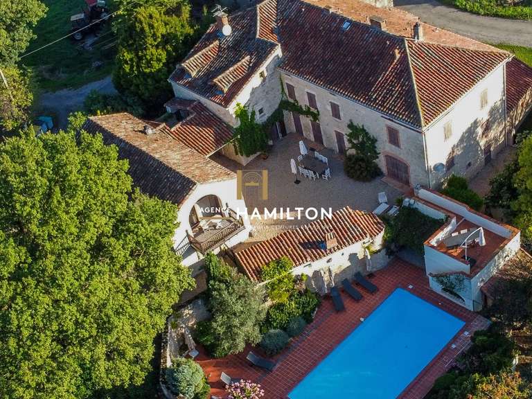 Maison Livers-Cazelles - 11 chambres - 506m²