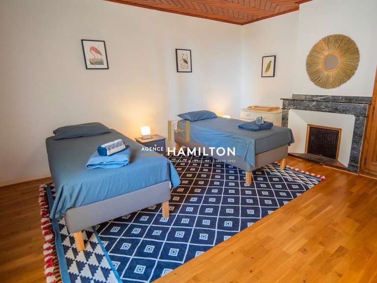 Maison Livers-Cazelles - 11 chambres - 506m²