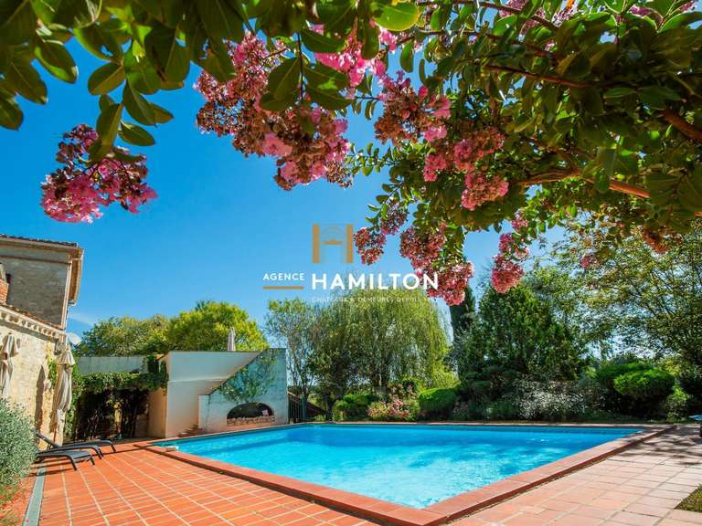 Maison Livers-Cazelles - 11 chambres - 506m²