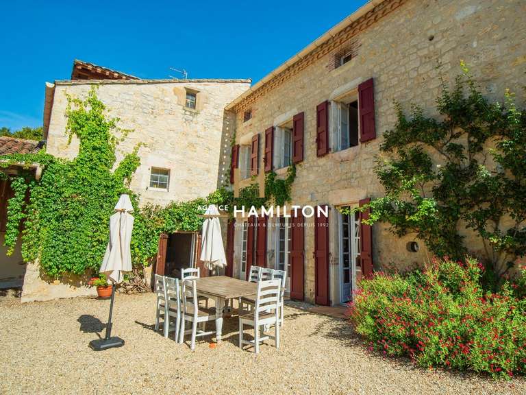 Maison Livers-Cazelles - 11 chambres - 506m²
