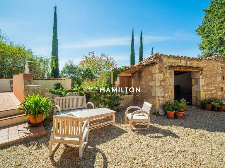 House Livers-Cazelles - 11 bedrooms - 506m²