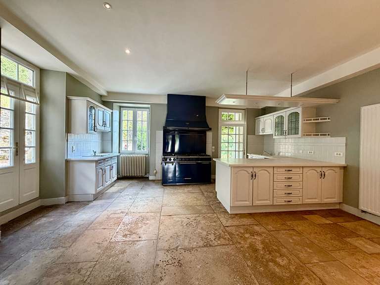 Maison Lizant - 8 chambres - 642m²