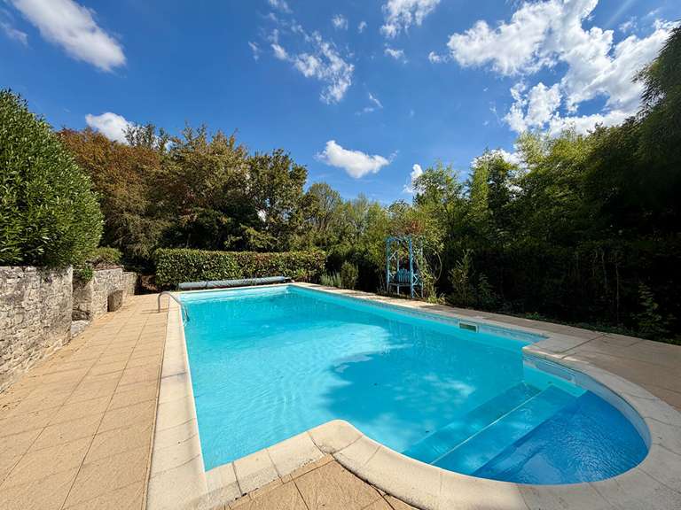Maison Lizant - 8 chambres - 642m²
