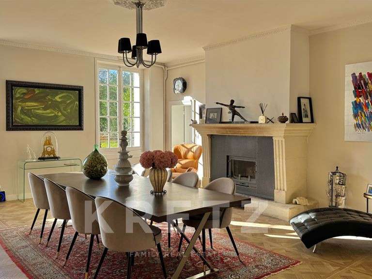 Château Loches - 20 chambres - 1430m²