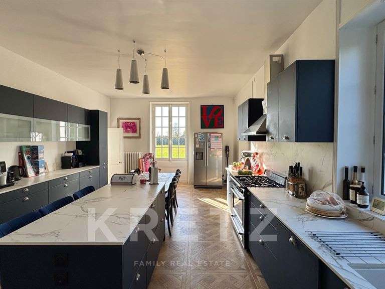 Château Loches - 20 chambres - 1430m²