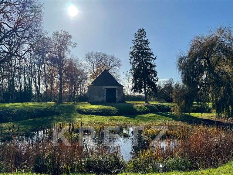 Château Loches - 20 chambres - 1430m²